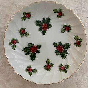 Lefton Hand Painted Christmas Holly Dish #02967
